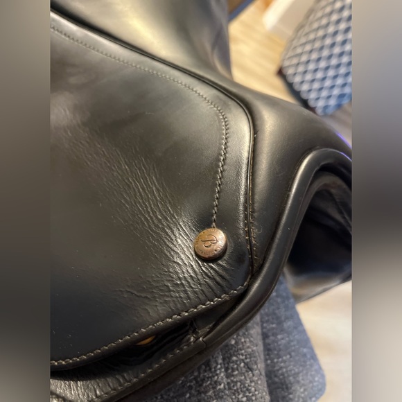 17.5” Bates Caprilli Saddle CAIR panel *Adjustable Gullet System* - Picture 9 of 14